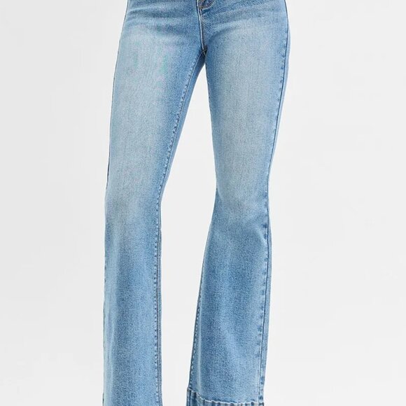 RISEN Full Size Tummy Control Elastic Band High Rise Flare Jeans Plus Size - Picture 2 of 7